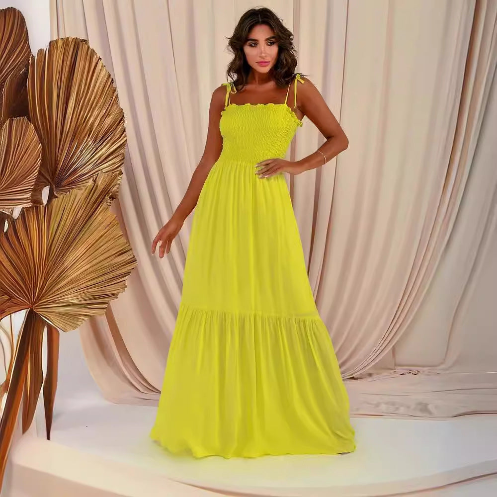 Maxi dress for women with elastic bodice and playful knot Chic & Stil