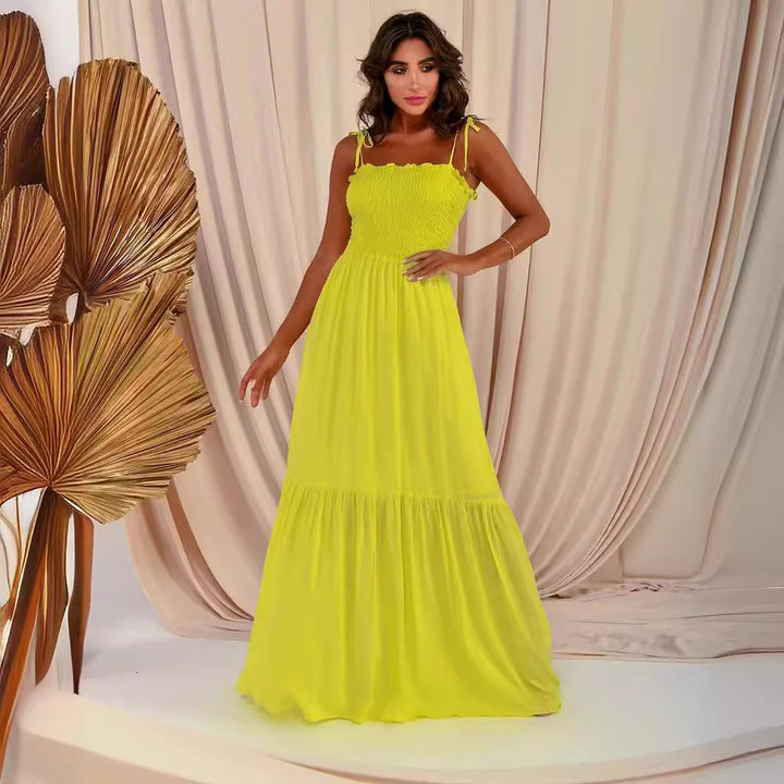 Maxi dress for women with elastic bodice and playful knot Chic & Stil