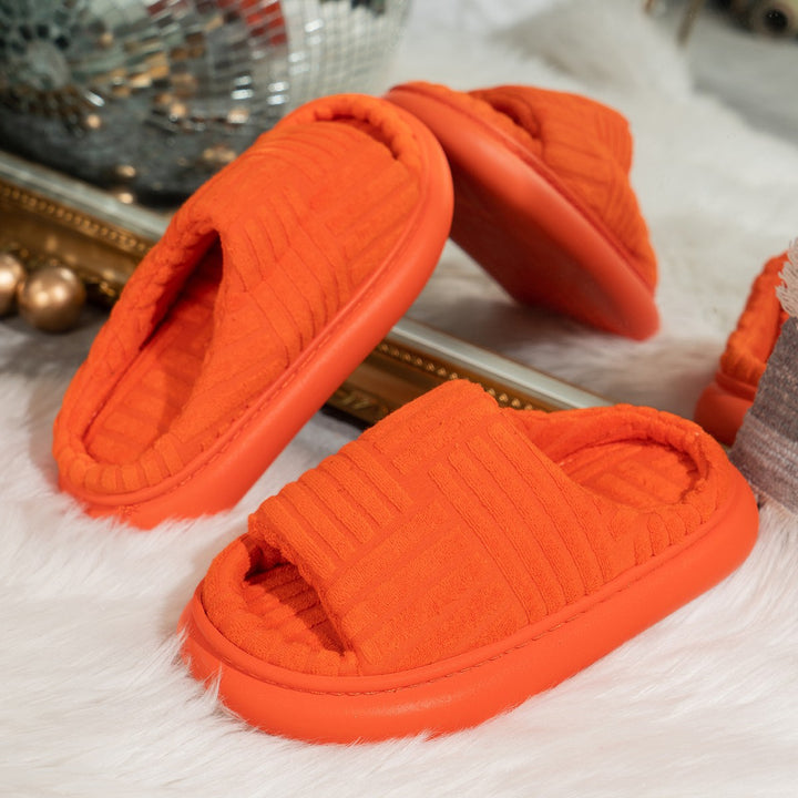 Ladies plush slippers with slip-resistant sole and soft cushioned insole Lune London