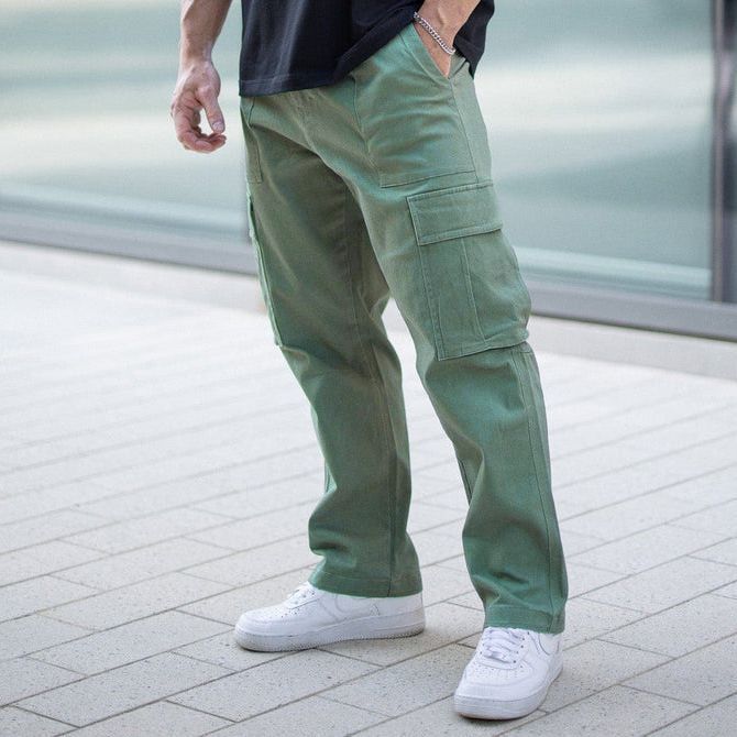 Men's cargo pants with functional pockets and comfortable fit Lune London
