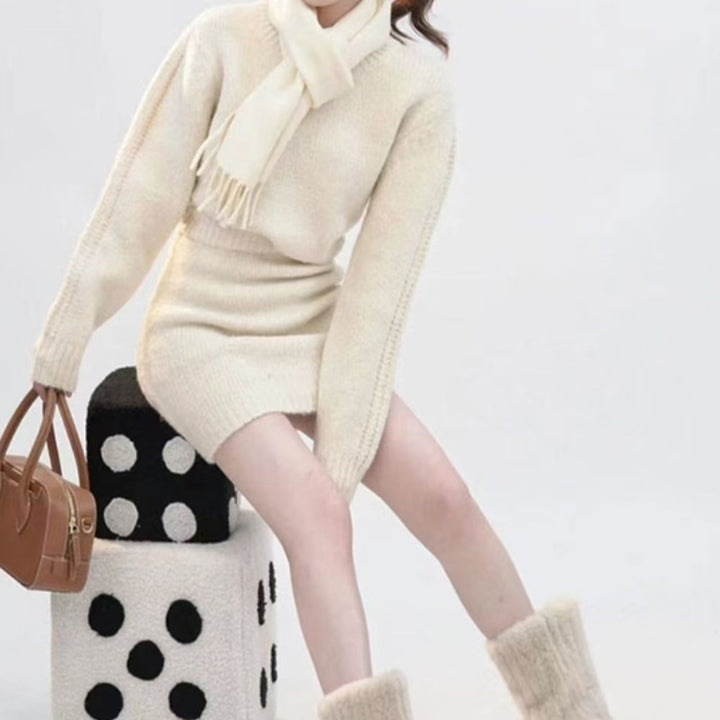 Robe tricotée pour femmes avec un élégant col rond et une fine texture côtelée Chic & Stil
