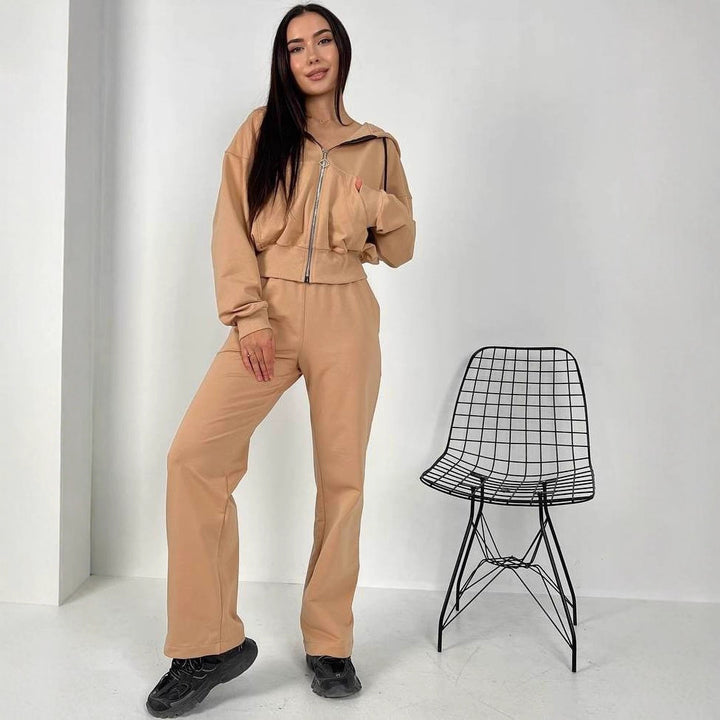Women's tracksuit with zipper and comfortable fit Lune London