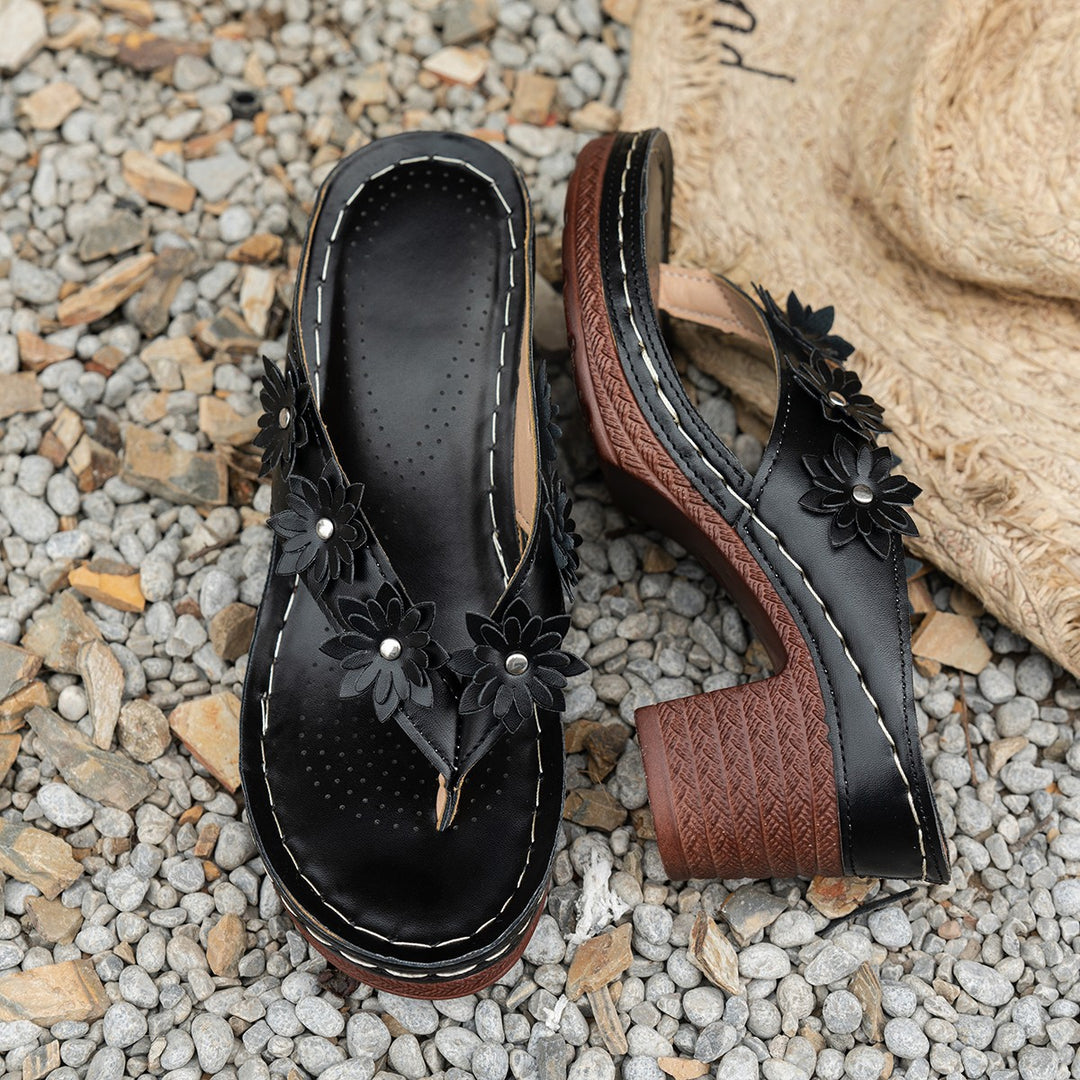 Decorative flip-flops for women Lune London