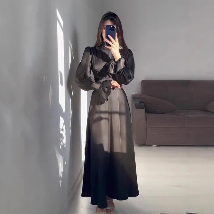 Robe maxi femme à manches larges et coupe sophistiquée Chic & Stil