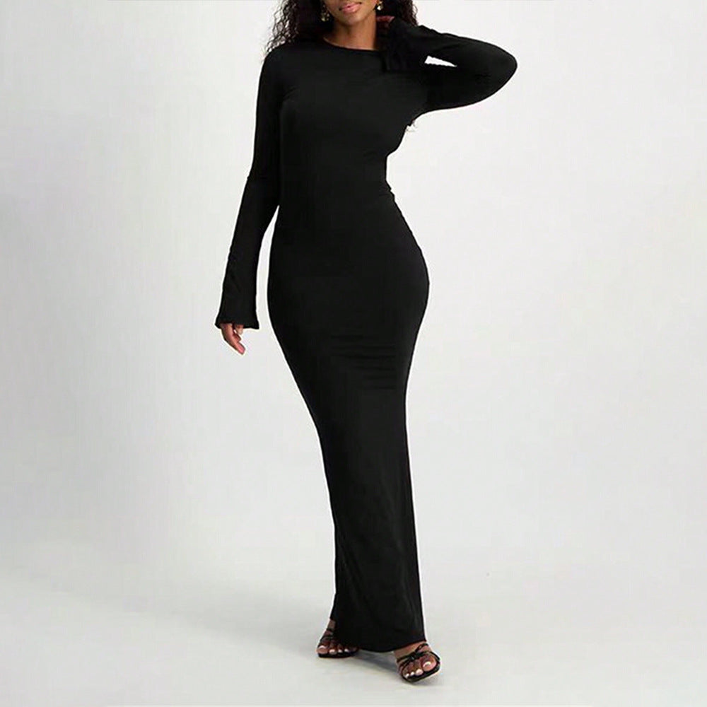 Elegant long sleeve maxi dress for women with bodycon silhouette and keyhole neckline Chic & Stil