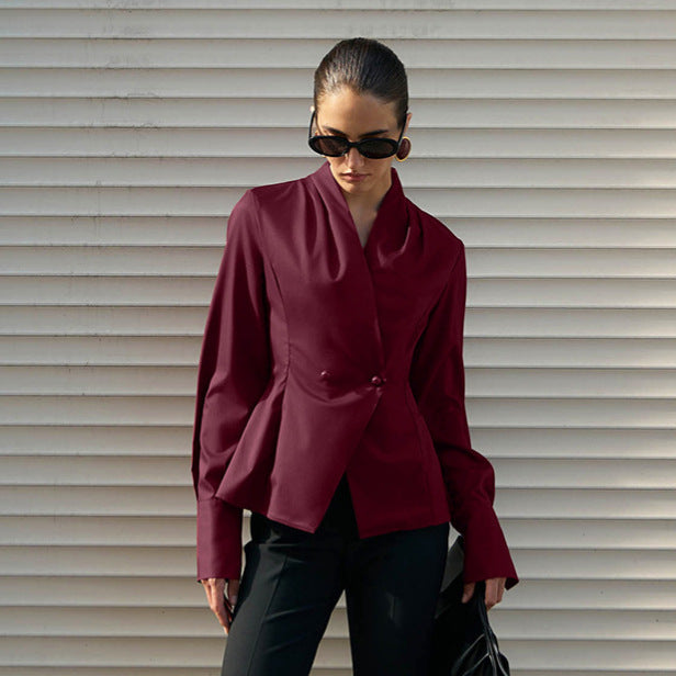 Fitted blazer jacket for women with stylish button details and a modern cut Lune London