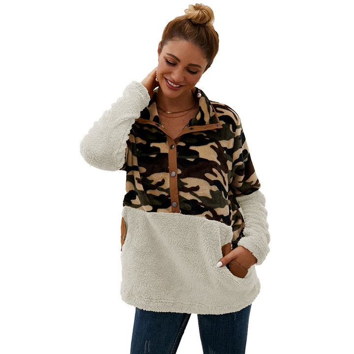 Warm fleece jacket for women with a camouflage design and high collar Lune London