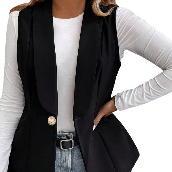 Women's blazer elegant with fitted cut and decorative button Lune London