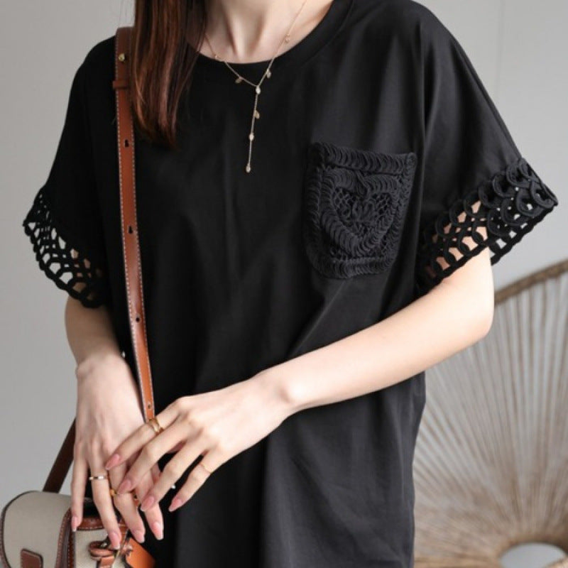 Lune London women's t-shirt with crochet lace and pockets
