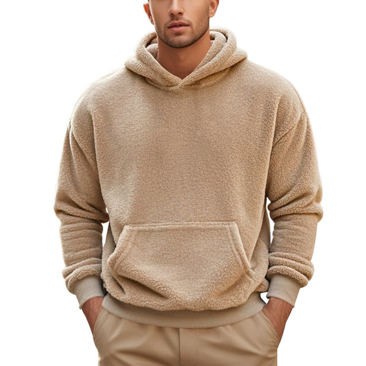 Men's cozy fleece hoodie with practical pockets and elastic cuffs Chic and style