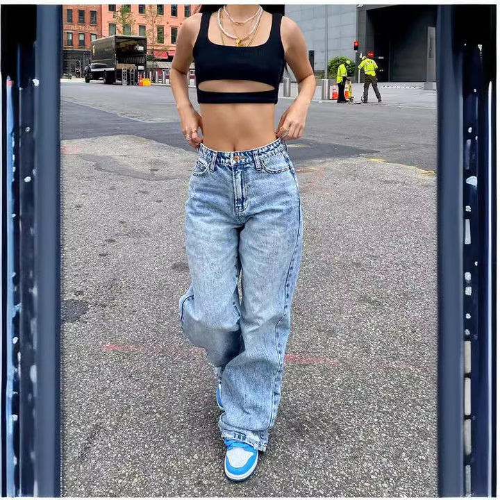 Women's loose cargo jeans with unique pockets and casual cut Lune London