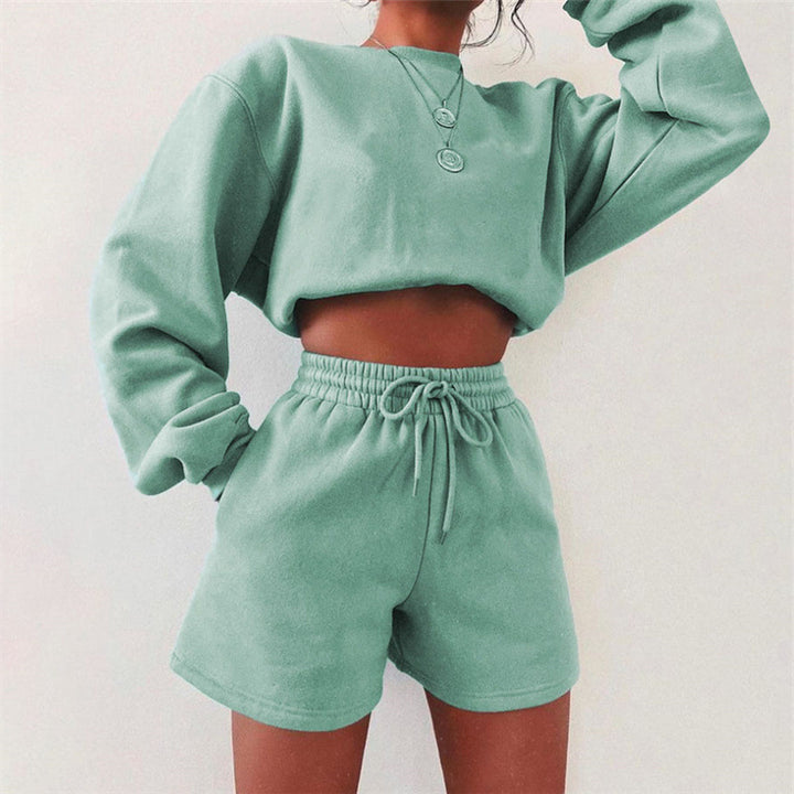 Stylish and comfortable sweatshirt and shorts set for women Lune London