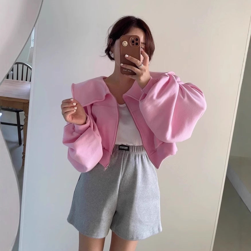 Veste de survêtement cropped pour femmes avec grand col Chic & Stil