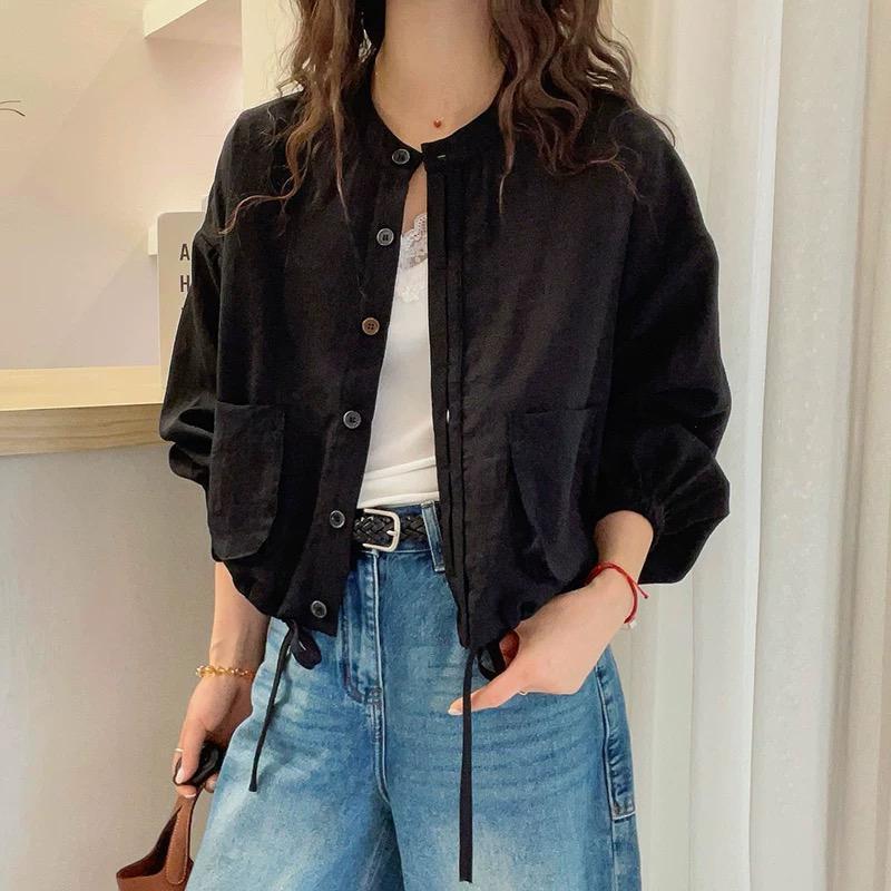 Veste décontractée pour femmes à manches courtes avec poches et cordon de serrage Chic & Stil