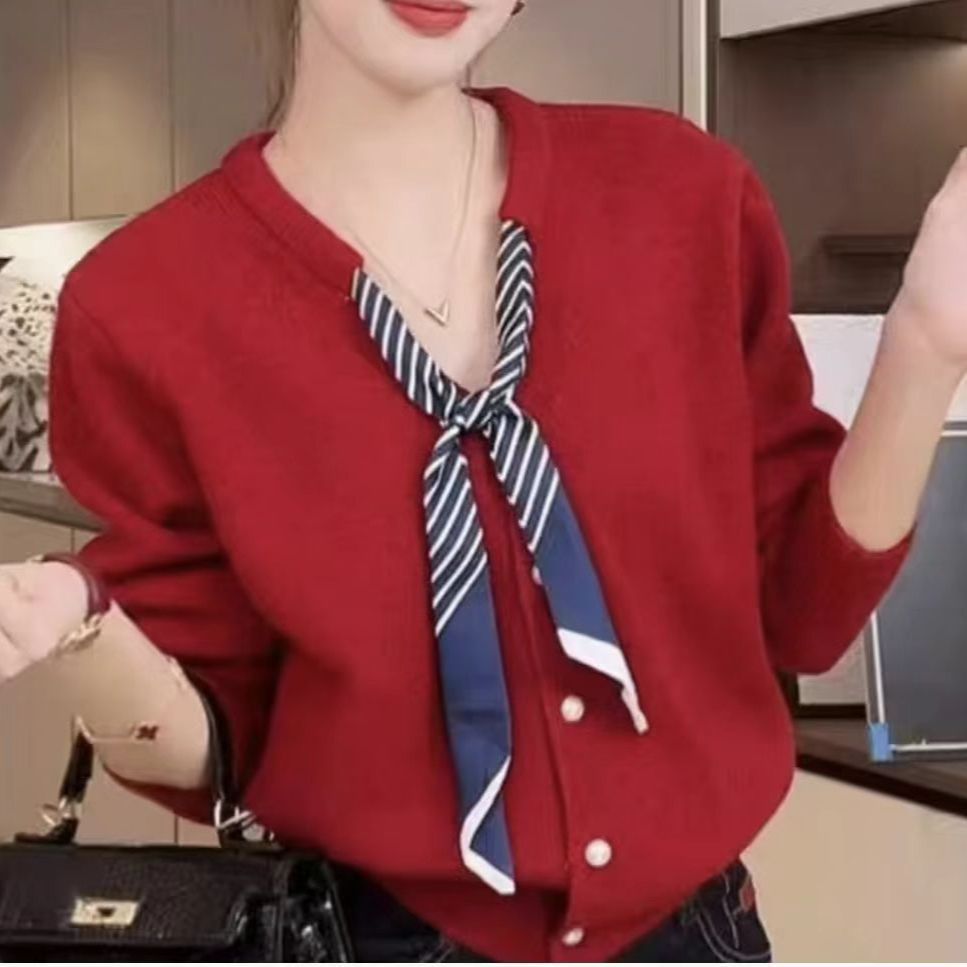 Pull élégant pour femmes avec écharpe à la mode Chic & Stil