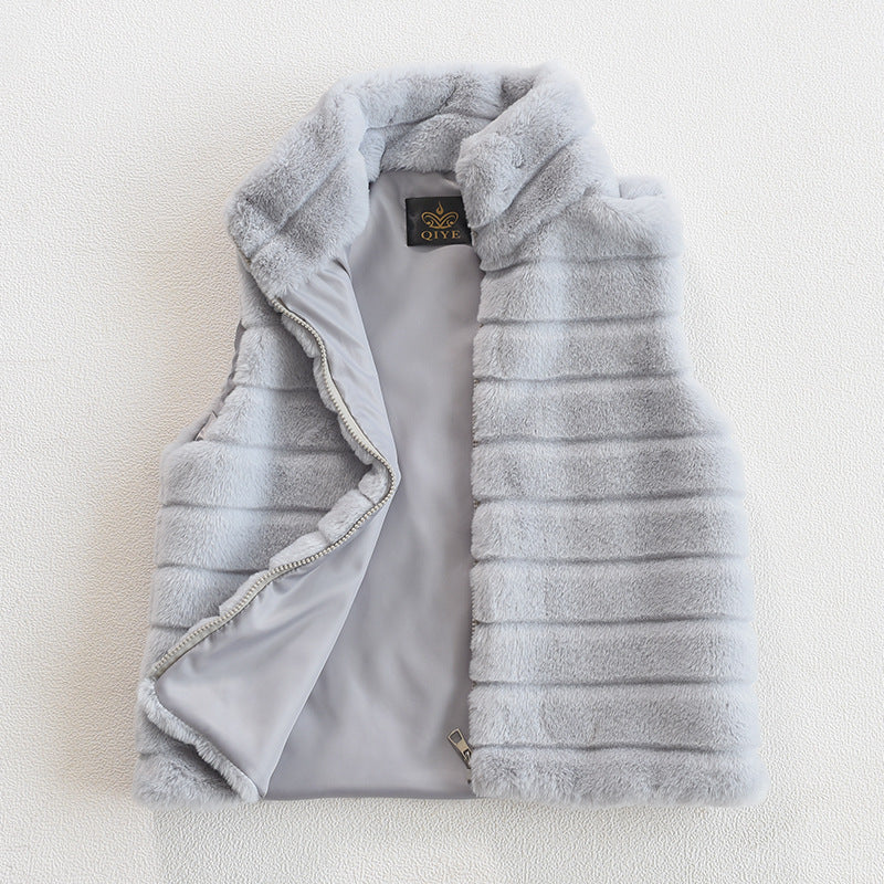 Ladies Stylish Quilted Vest Made Of Faux Fur with High Collar Lune London