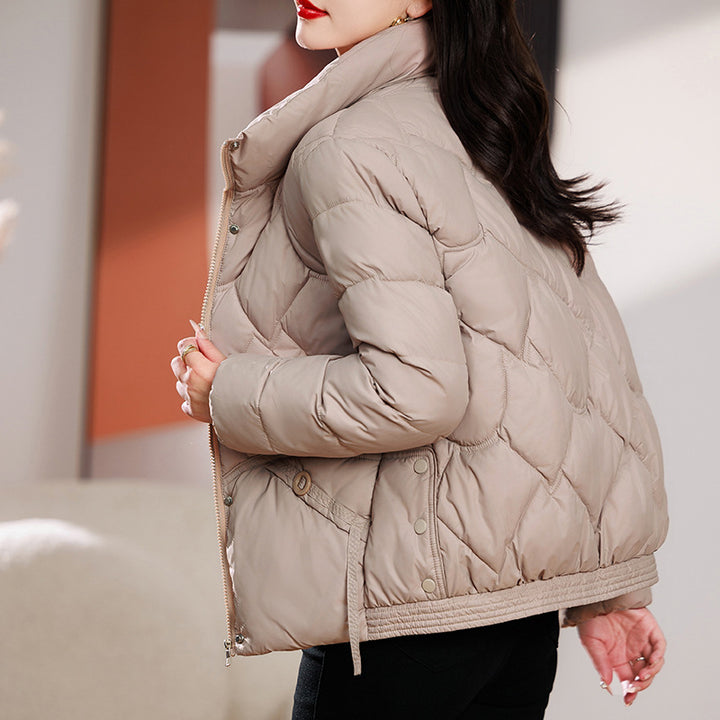 Ladies short quilted jacket with hood and practical pockets Lune London