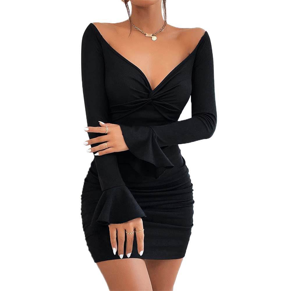 Robe mini femme avec décolleté en V profond et jupe étroite Chic & Stil