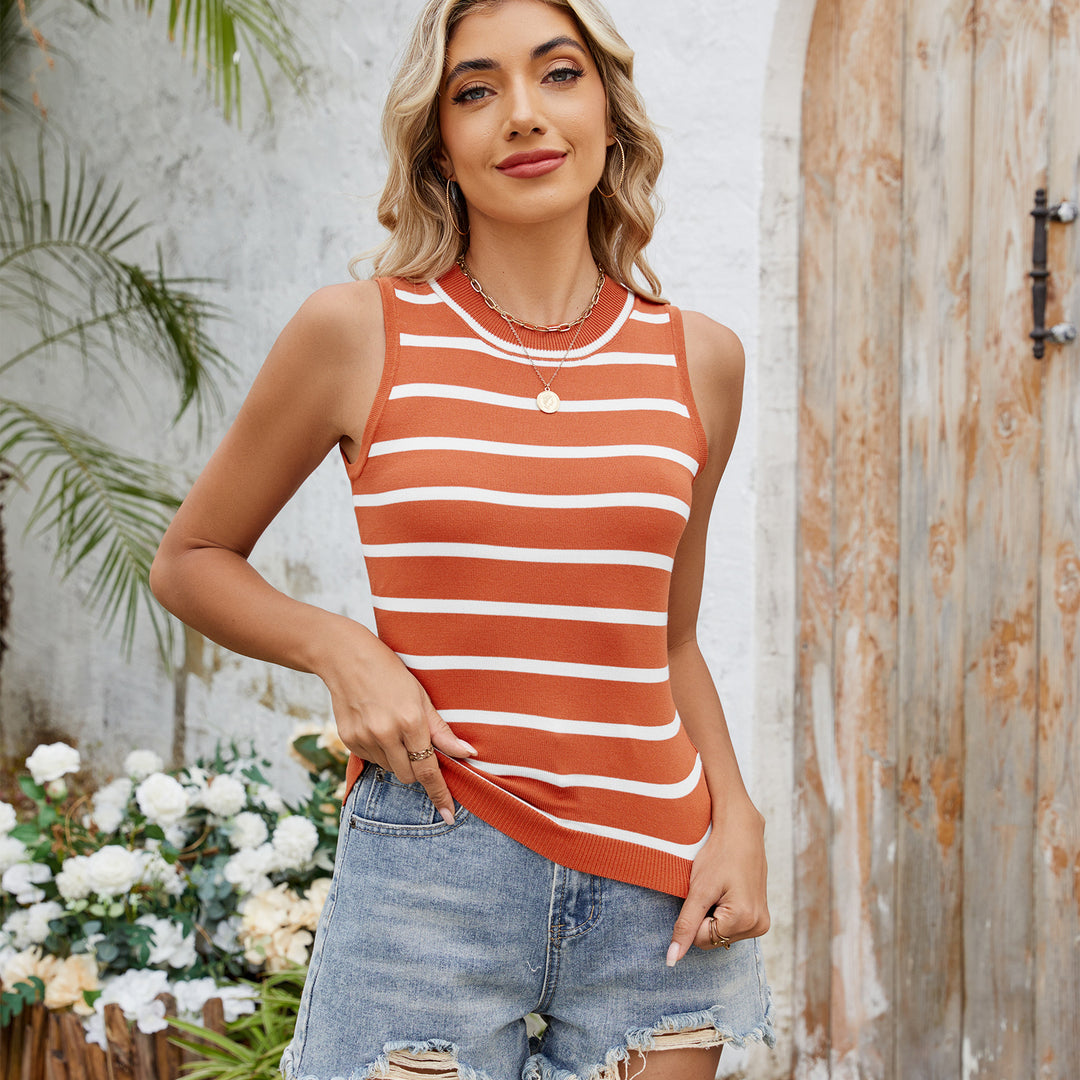 Sleeveless blouse for women with a stylish cut Lune London