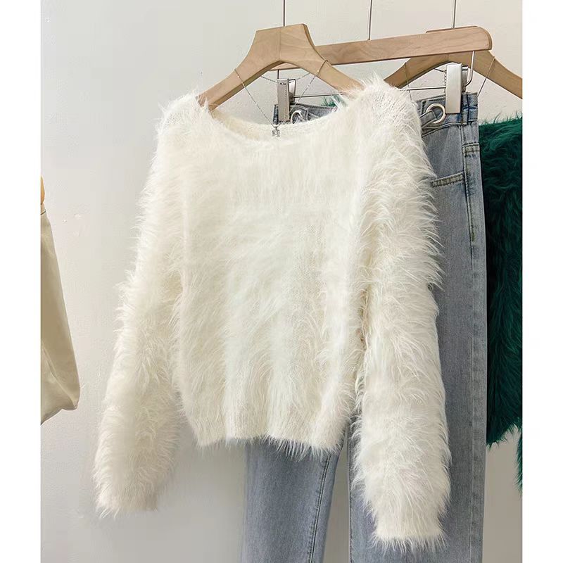 Ladies Plush Sweater with Relaxed Fit and Soft Sleeves Lune London