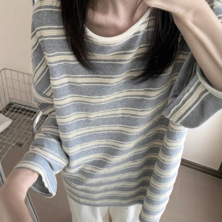 Women's casual long sleeve shirt with elegant layered look Chic & Stil