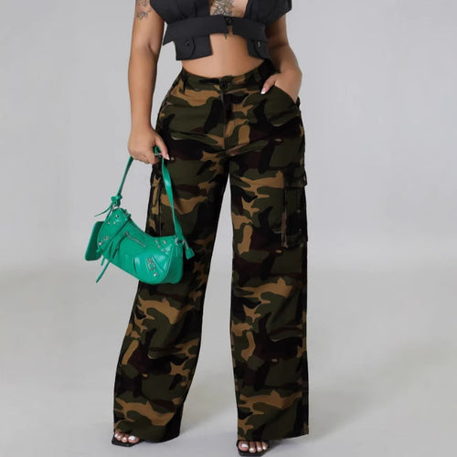 Women's cargo pants with a wide cut and practical pockets Lune London