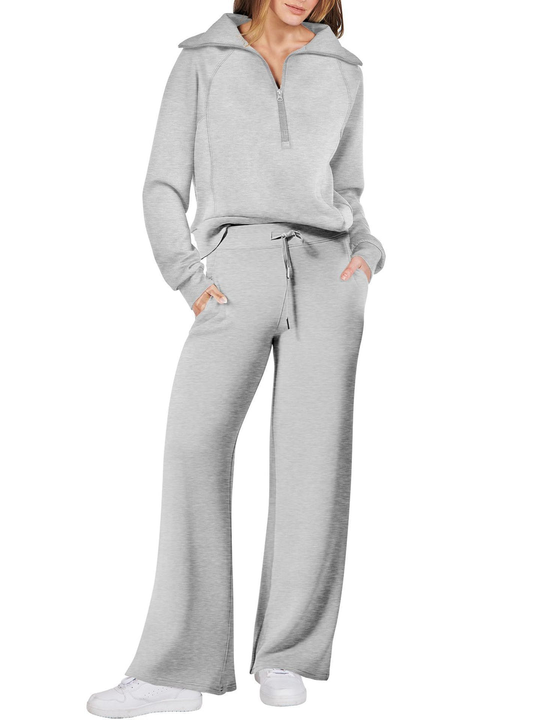 Ladies elegant fleece loungewear set with high collar Lune London