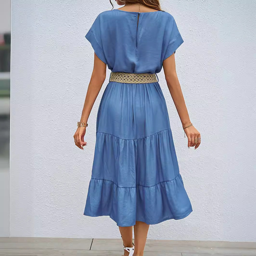 Casual midi dress for women with a flowing and voluminous skirt Chic & Stil