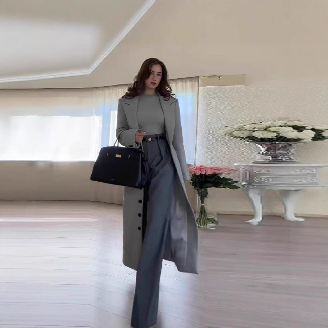 Manteau élégant pour femme avec double boutonnage et coupe ajustée Chic & Stil