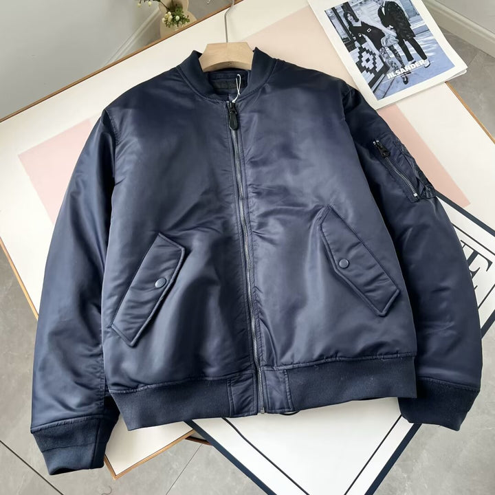 Veste aviateur en faux cuir intemporelle pour femmes avec poches pratiques Chic & Stil