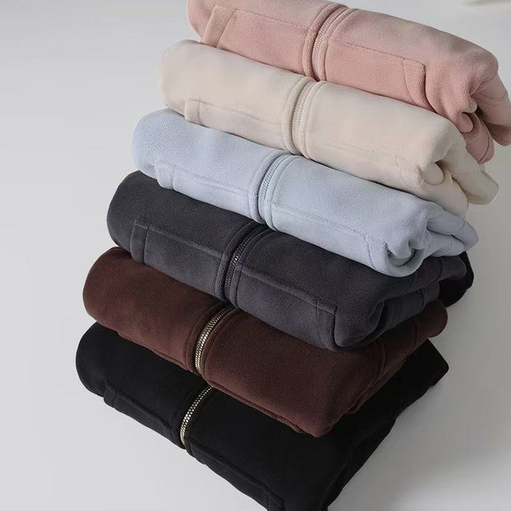 Veste à capuche confortable pour femme avec col montant et poches pratiques Chic & Stil