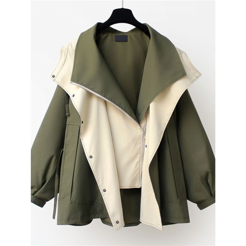 Multifunctional outdoor jacket for women with large pockets and practical zippers Lune London