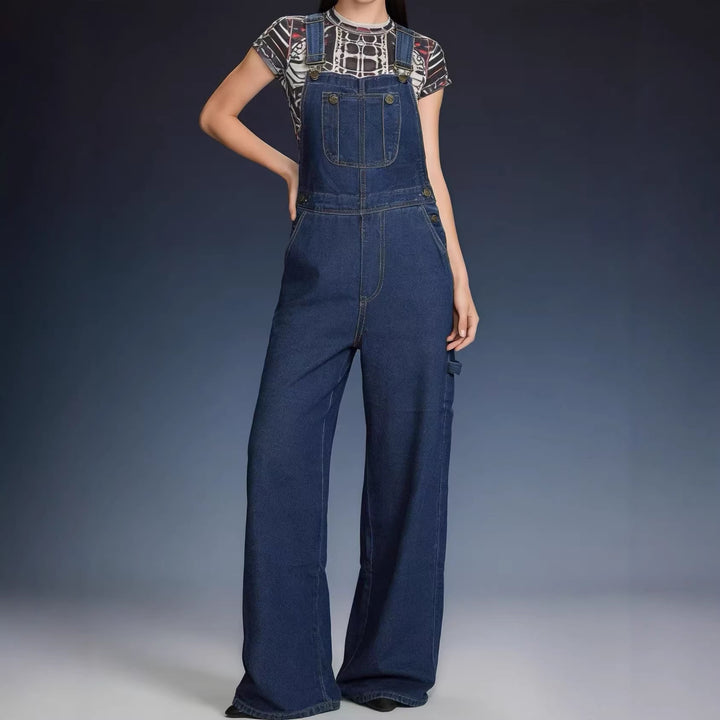 Women's overalls in a casual oversized cut with functional side pockets Lune London