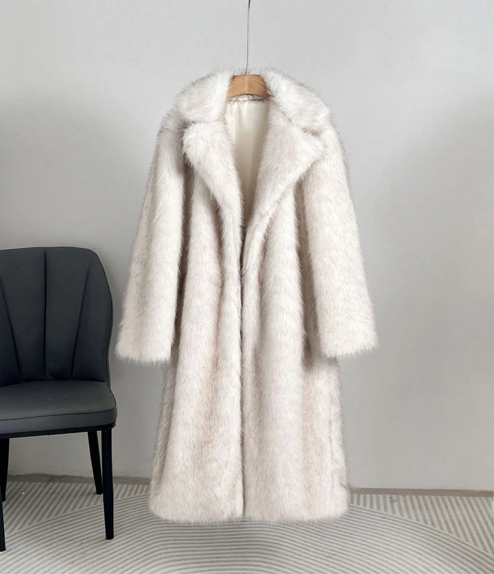 Ladies Elegant Fur Coat with Large Pockets Chic Und Stil