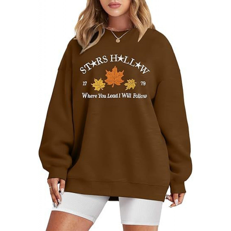 Sweat-shirt pour femmes avec une coupe décontractée et un motif automnal décoratif Chic & Stil