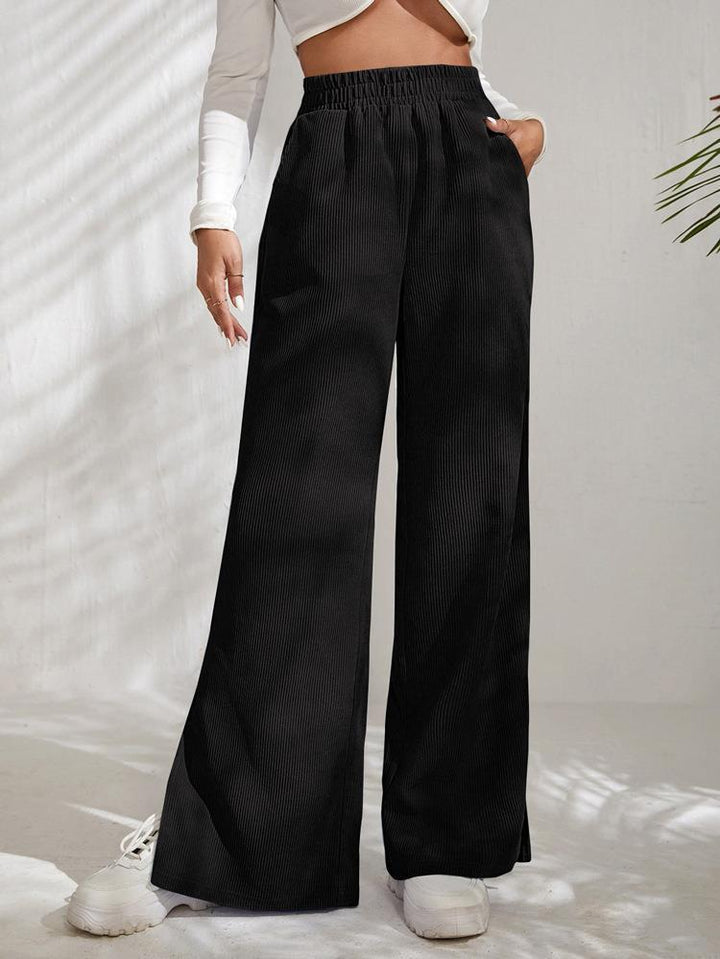 Wide pleated trousers for ladies with elastic waistband and practical pockets Lune London