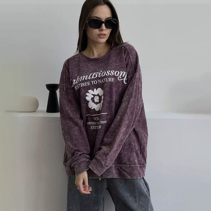 Ladies casual and stylish oversized sweater with floral print Lune London