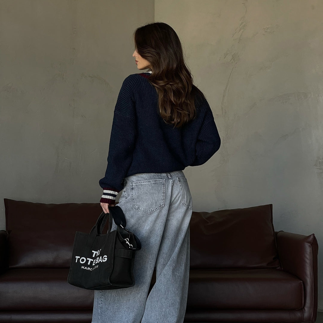 Casual sweater for women with V-neck and striped details Lune London