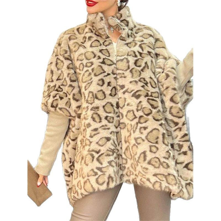 Ladies Elegant Plush Jacket with Leopard Pattern and Chic High Collar