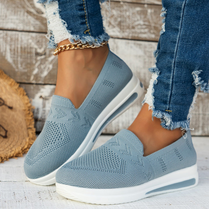 Slip-on sneakers for women with breathable mesh upper and cushioned sole Lune London