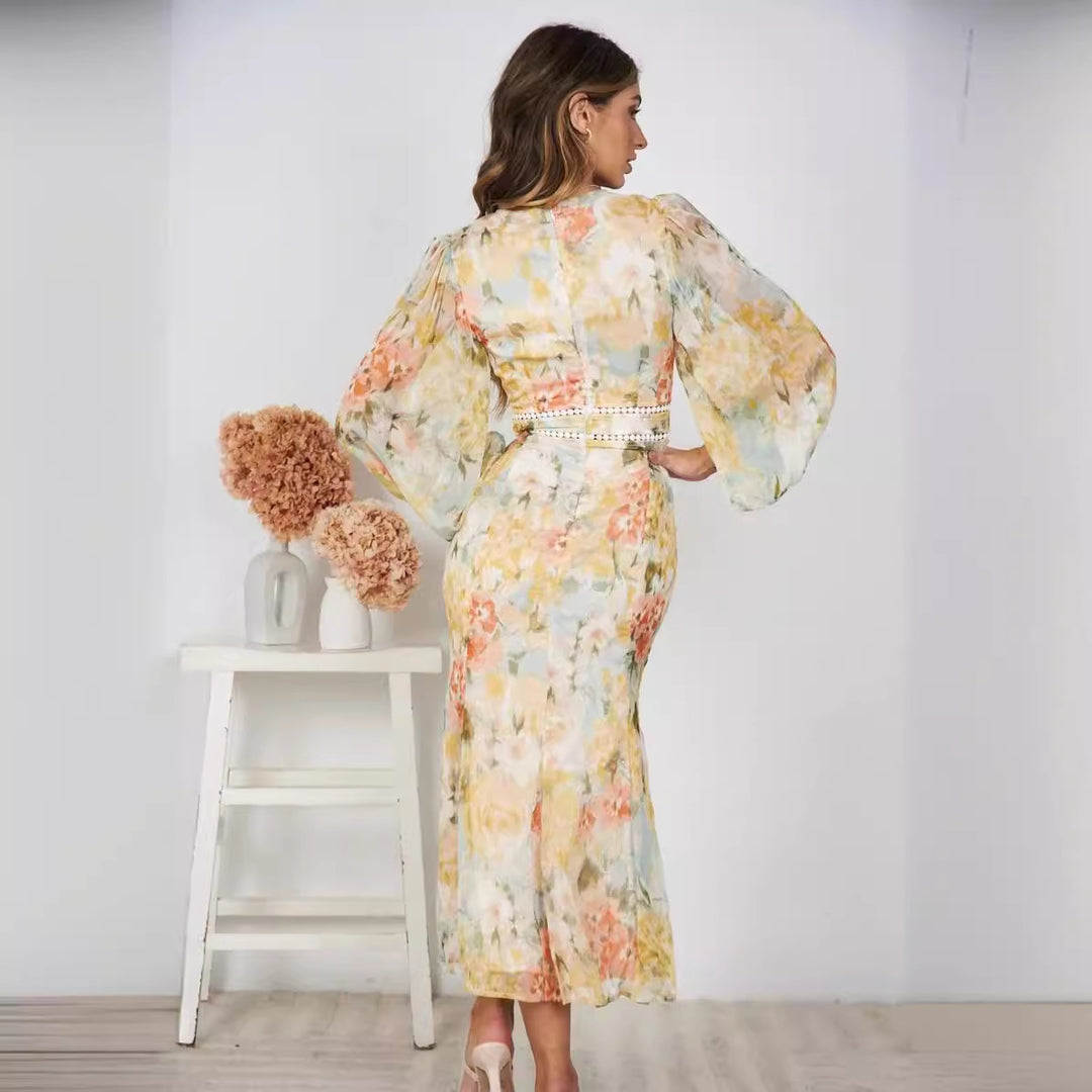 Robe maxi femme avec des manches volumineuses et des détails décoratifs Chic & Stil