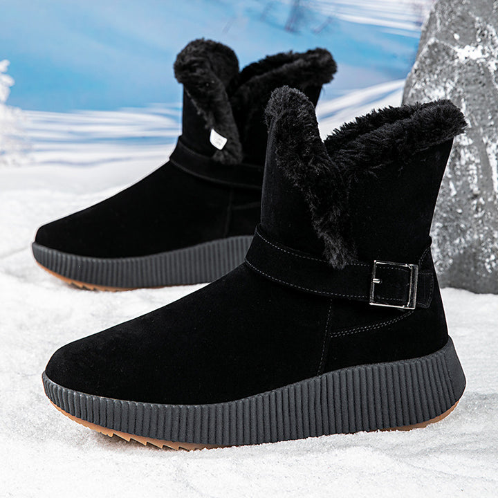 Women's winter boots lined with trendy buckle application and non-slip sole Lune London