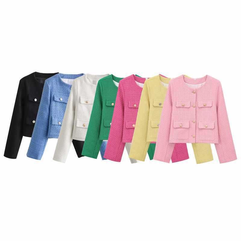 Fashionable tweed jacket for women with golden buttons and practical pockets Lune London