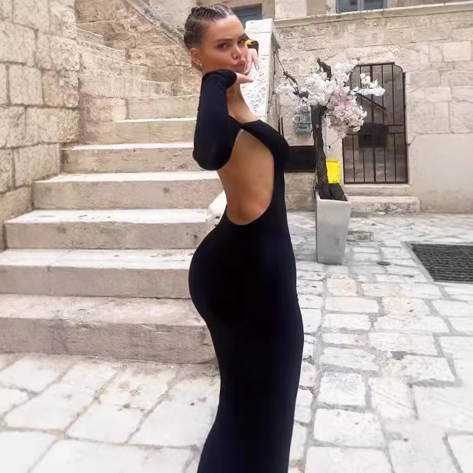Ladies Elegant long dress with off-shoulder design and long sleeves Lune London