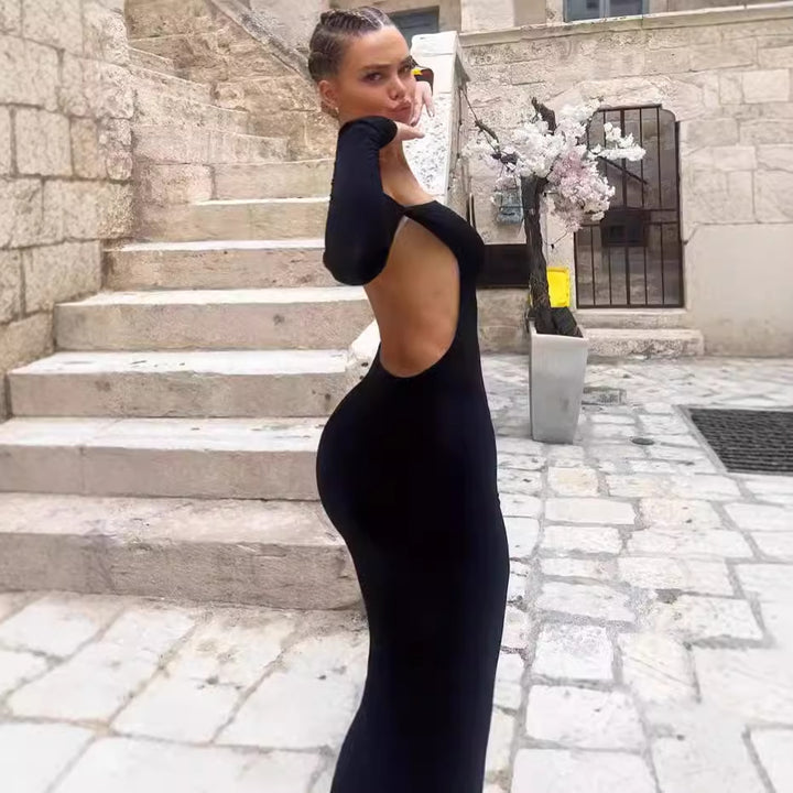 Ladies Elegant long dress with off-shoulder design and long sleeves Lune London
