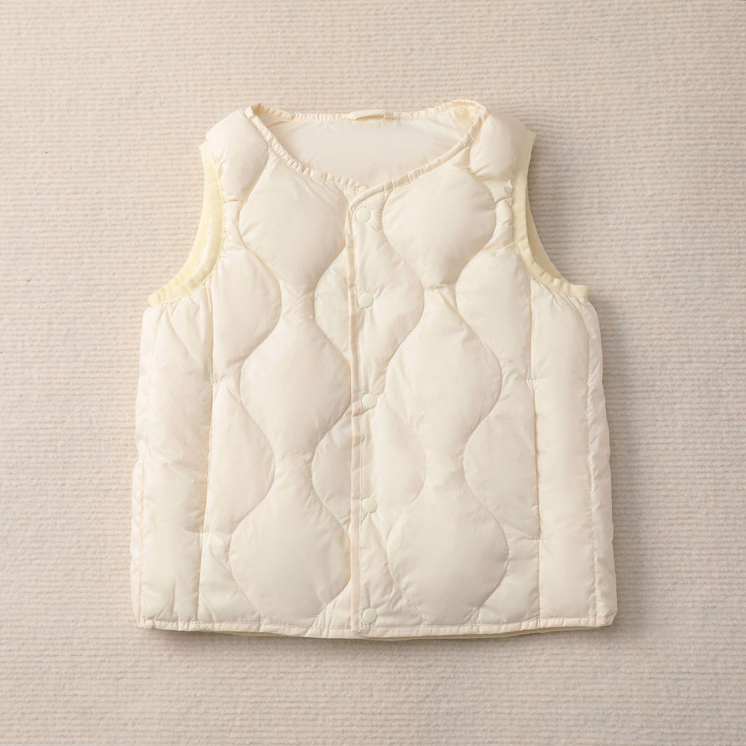 Sleeveless women's jacket with a stylish quilted pattern and functional snap buttons Lune London