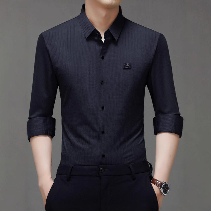 Elegant shirt for men with a textured design and modern accents Lune London