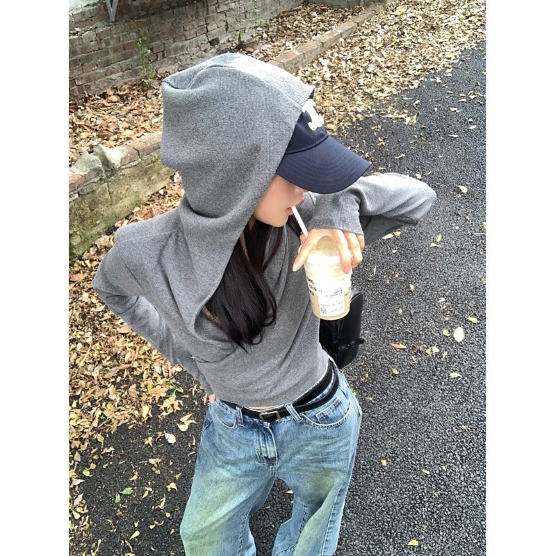Women's casual hoodie with deep neckline Chic & Stil