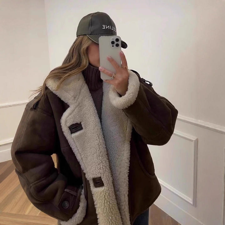 Casual leather jacket for women with faux fur collar and button details Lune London