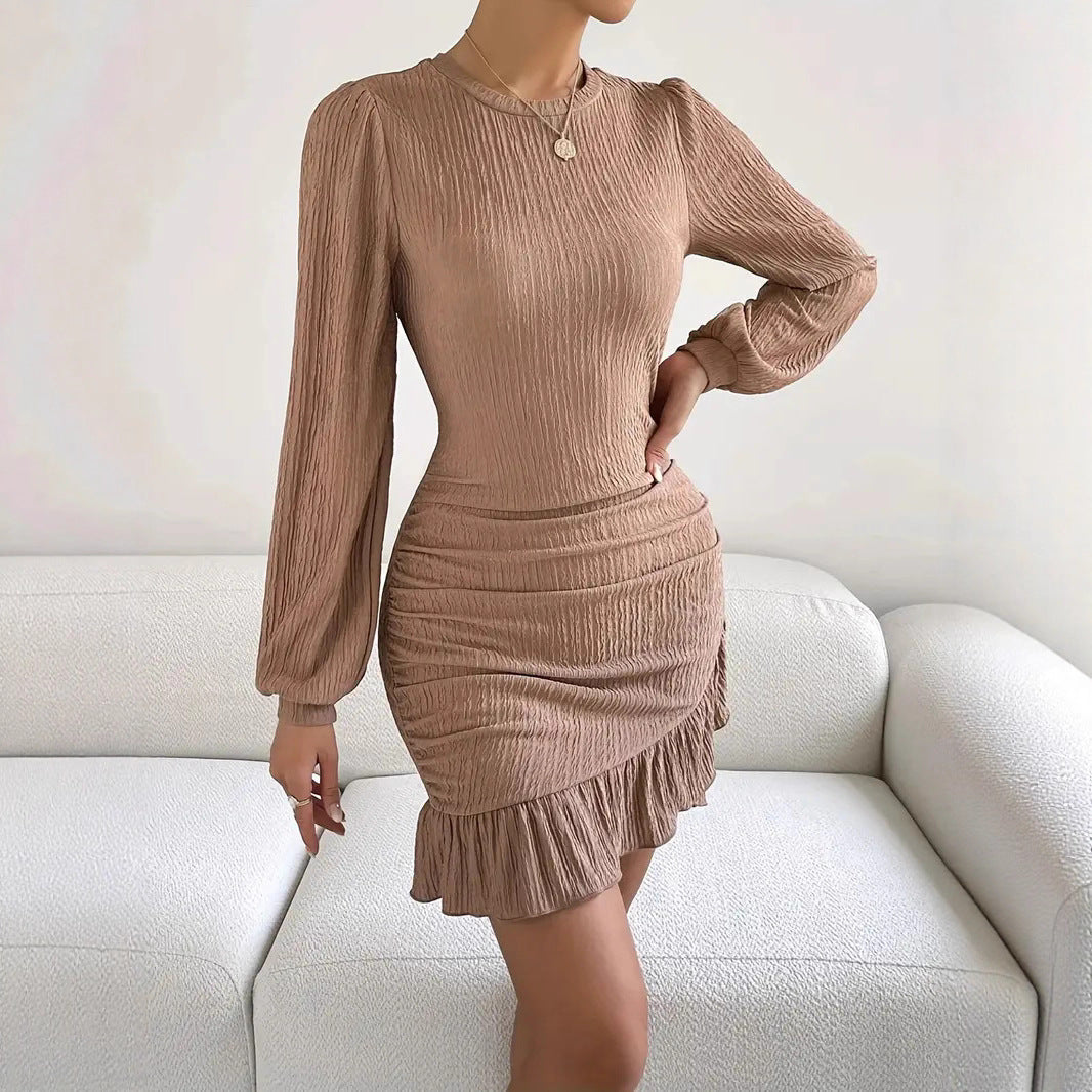 Ladies Elegant Long Dress with Long Sleeves and Chic Ruffled Details